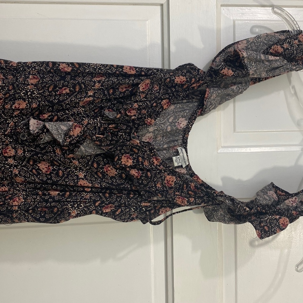 Cute dress! Black dress with pink flowers🌷 Selling price only 9$